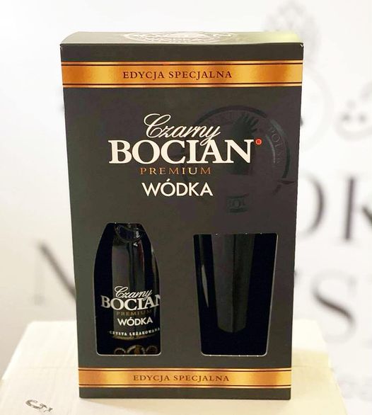 Wodka Ze Sliwek Popularna Na Balkanach Czarny bocian ze szklanką gratis! - Wodka na Wesela