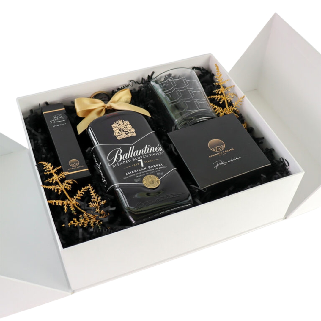 Projekt bez nazwy (4) Personalizowany Wedding Box z podziękowaniami dla Najlepszego Świadka z Whisky Ballantine’s 7YO